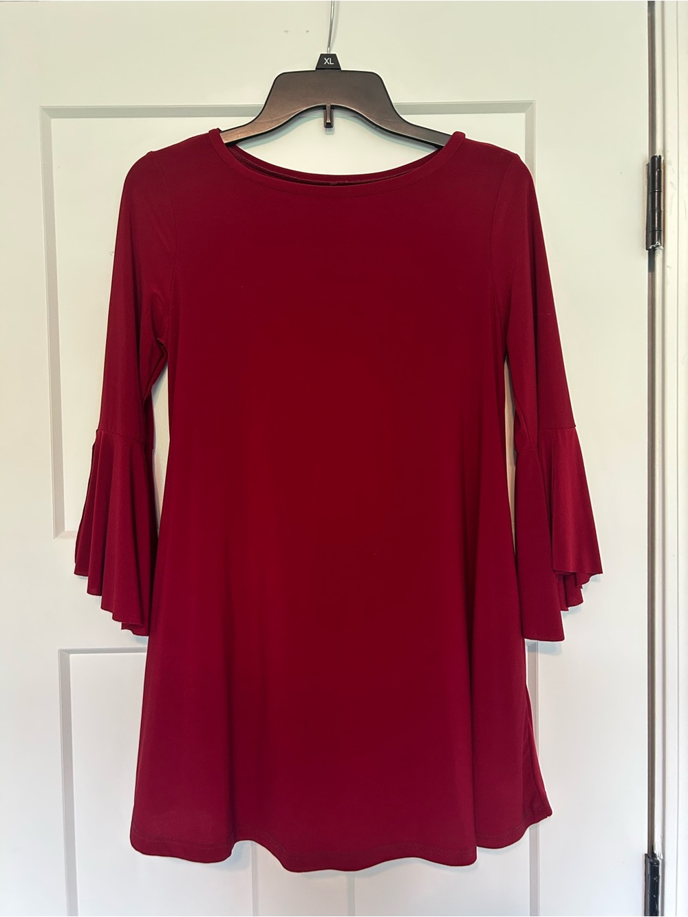 Women’s Red Bell-Sleeve Shift Dress